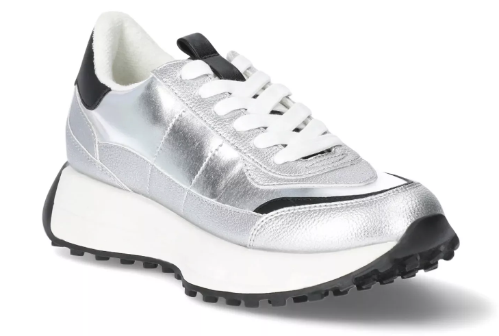 No Boundaries Retro-Inspired Sneakers 